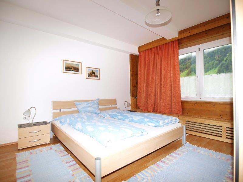 Ferienwohnung Mondial ノイシュティフト・イム・シュトゥーバイタール エクステリア 写真
